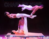 Handstandakrobatik mit den Messoudi Brothers